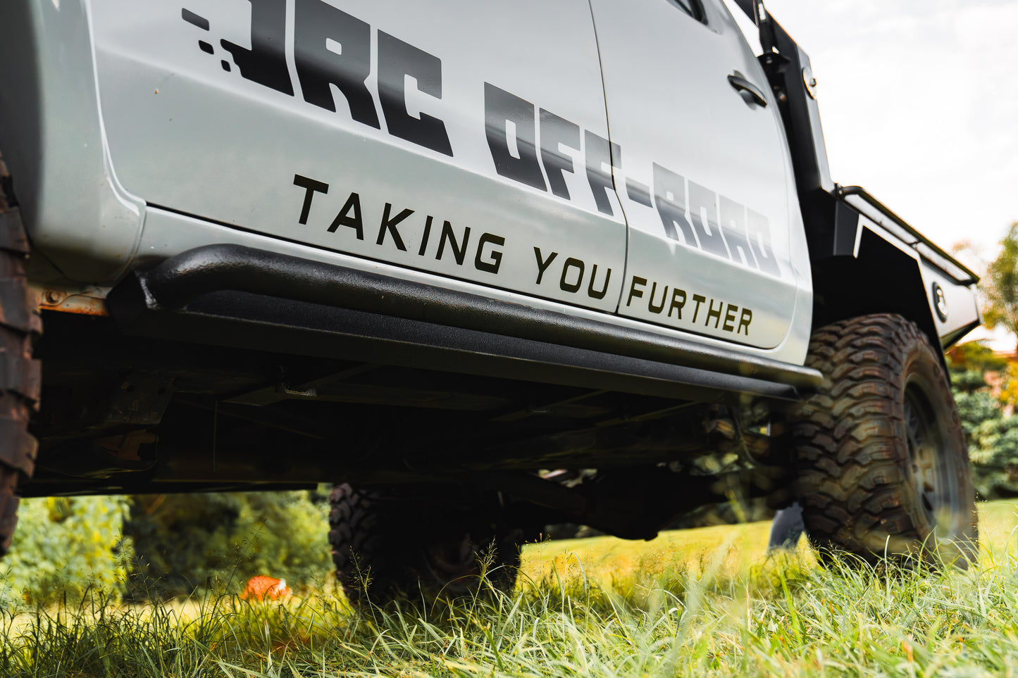 N70 DUAL CAB ROCK SLIDERS